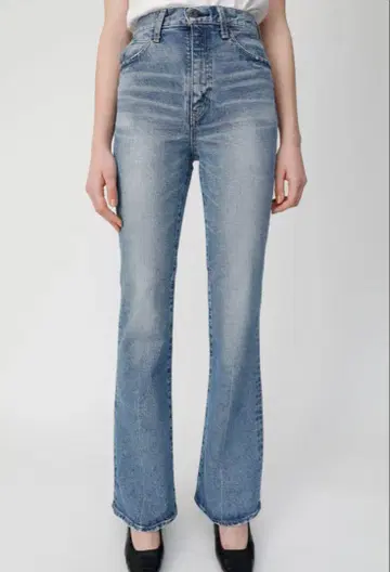 MOUSSY 플레어 데님 MISAMO 시구식