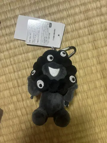 오사카 간사이 엑스포 미야쿠미야쿠 블랙 카라비너 포함 마스코트 앉은 자세