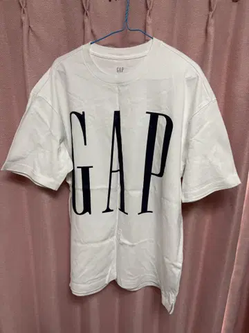 GAP 화이트 티셔츠 L 사이즈