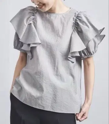 유나이티드 애로우즈 블라우스