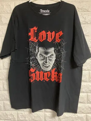 드라큘라 Dracula LOVE Sucks 프린트 티셔츠 XL