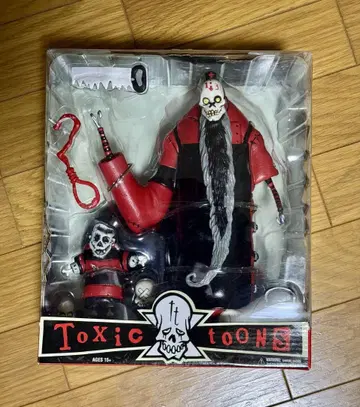 Mezco Toxic Toons 피규어
