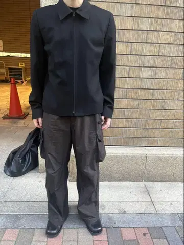 블랙 지퍼 업 테일러드 자켓