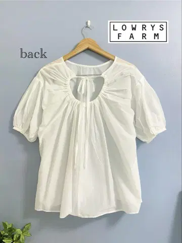 로리즈팜 LOWRYS FARM 백 오픈 블라우스 반팔 봄/여름