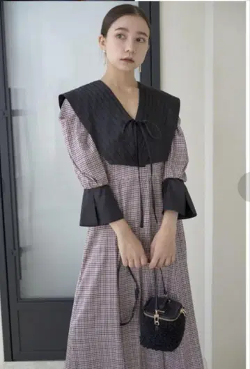 SNIDEL 빅 칼라 클래시컬 프린트 원피스
