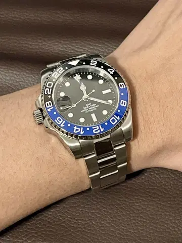 자동 감기 GMT 손목시계 파랑 블랙 베젤 SEIKO TMI 무브먼트