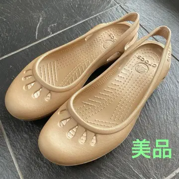 크록스 골드 마린디 7M 새상품급