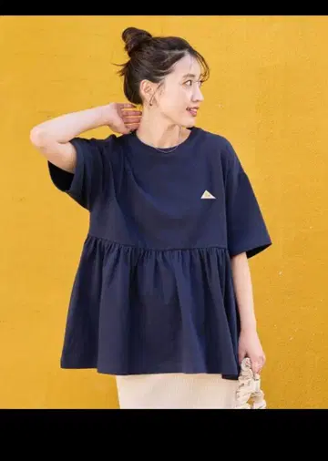 네이비 프릴 티셔츠 프리 사이즈