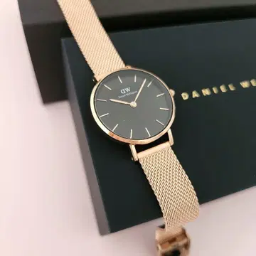 DANIEL WELLINGTON 골드 메쉬 손목시계