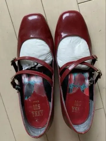 안나수이 메리 제인 펌프스