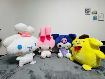 마이멜로디, 쿠로미, 시나모롤, 폼폼푸딩 봉제 인형 세트
