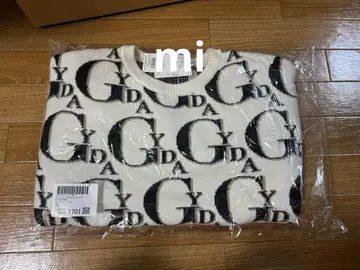 GYDA PATTERN 니트 탑