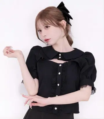 아프레 주르 프론트 오픈 카라 부착 블라우스