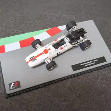 HONDA RA300 - 1967 John Surtees 미니카