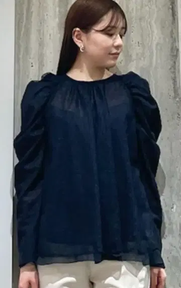 미사용 새상품 개더 슬리브 레이스 블라우스 셀포드 네이비 이너 포함