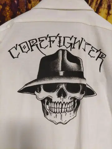 Carefighter 화이트 반팔 셔츠 M