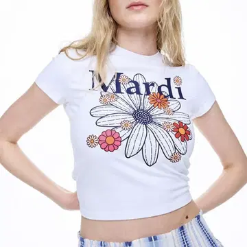 Mardi Mercredi 크롭 티셔츠 free size