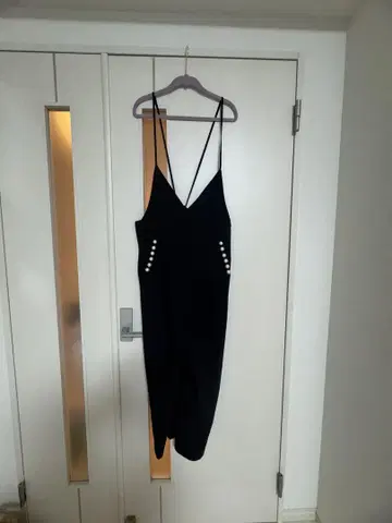 블랙 펄 버튼이 달린 살로펫