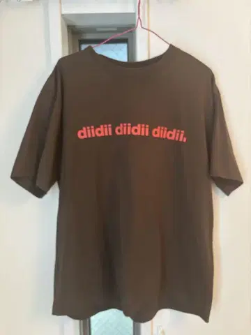 diidii 로고 티셔츠 (브라운) M 사이즈