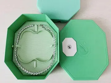 스와로브스키 Swarovski Matrix 화이트 목걸이
