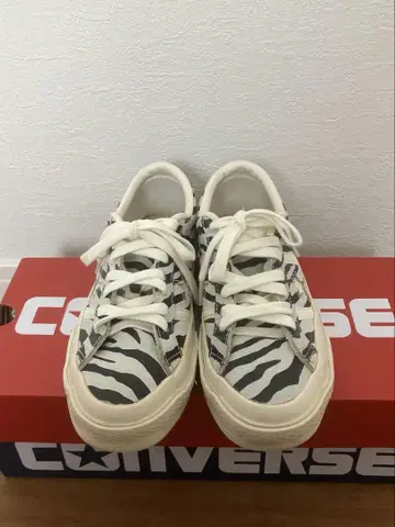 converse 스타 & 바즈 제브라 패턴 스웨이드 여성용 스니커즈