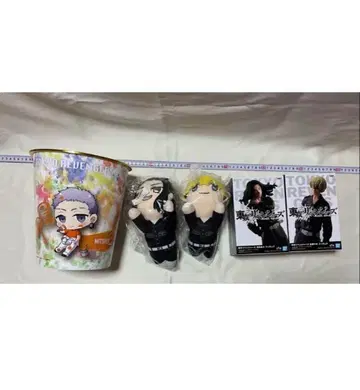 더스트 박스 누워 있는 봉제 인형 피규어 바지 케이스케 마츠노 치후유