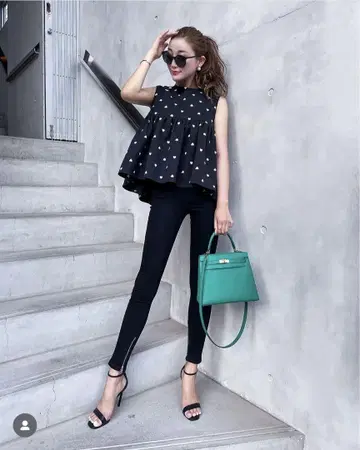 sheller 하트 자수 페플럼