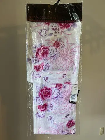 꽃무늬 유카타, 오비, 일본 나막신 세트 화이트, 핑크, 보라색