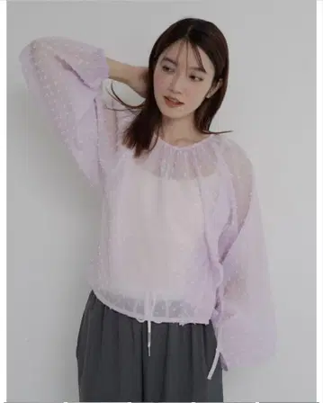 쥬멜 jumell 시어 핀 도트 블라우스