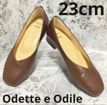 [거의 새상품급] odetto 브라운 가죽 스퀘어토 23cm