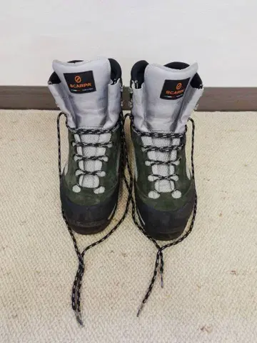 SCARPA 등산화 사계절용 그린/그레이