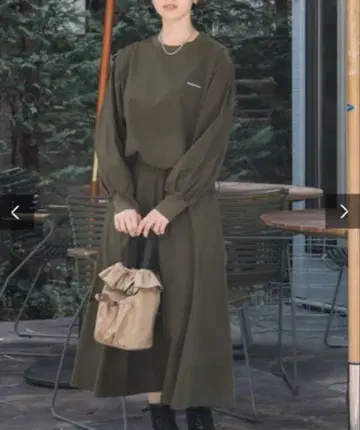 사우잔 마일즈 플레어 스커트