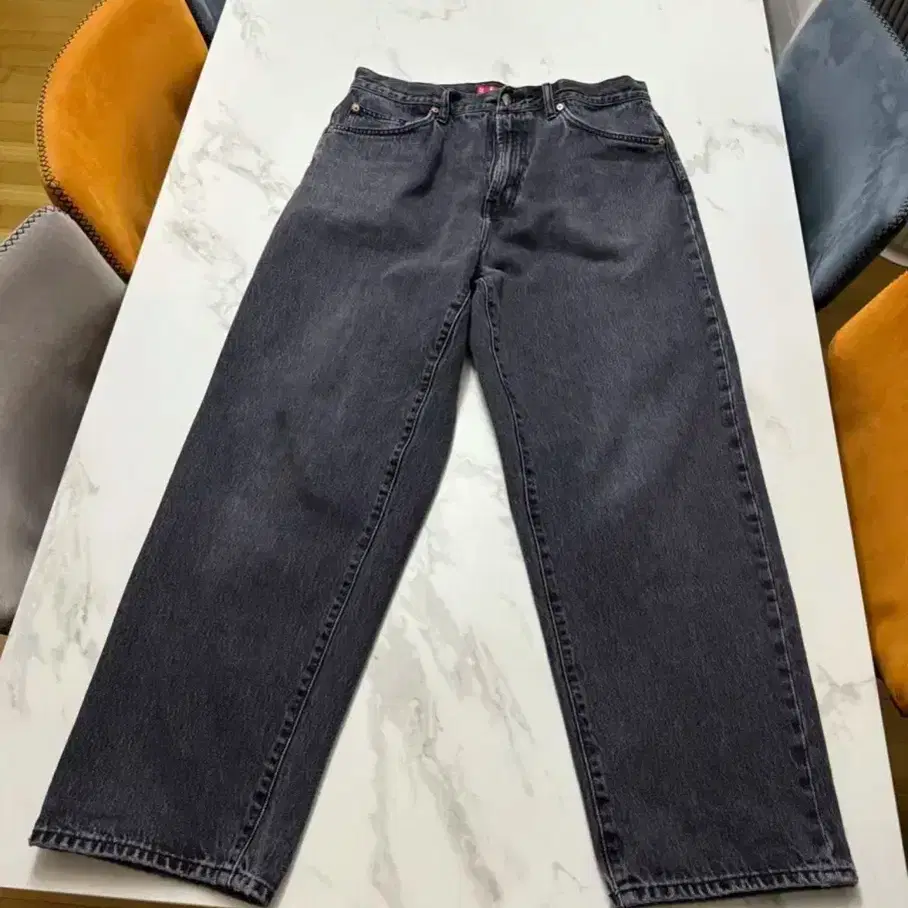 SUPREME | 슈프림 Supreme Baggy jin Black 23FW on Bunjang Global Site.