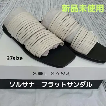 미사용 새상품 솔사나 플랫 샌들 37 size