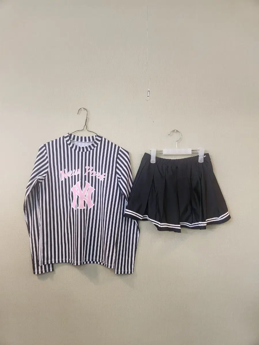 MLB keyz 155 Rash Guard Sooyoung Suit Top and Bottom Set