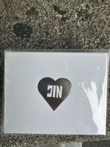 BTS 런 세okjin EP 투어 링 (L)