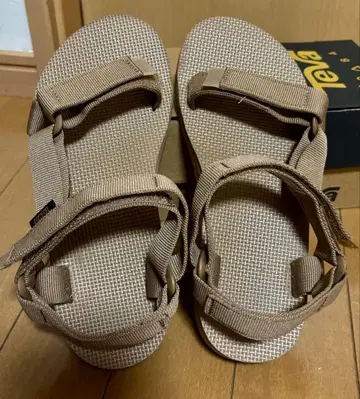Teva 스포츠 샌들 브라운