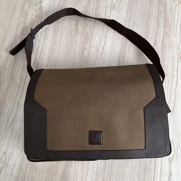 던힐 메신저 백 플랩형