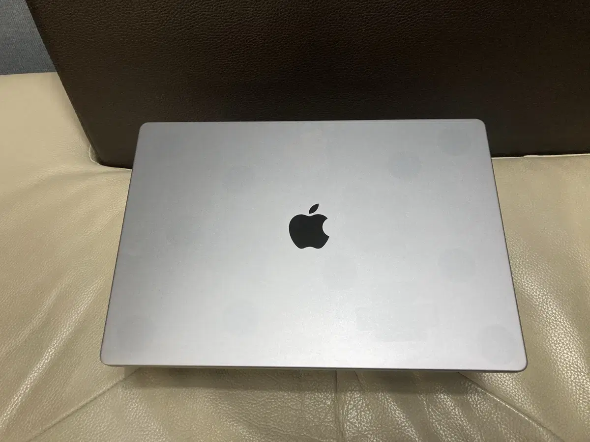 Macbook Pro 16-inch M1 Macbook Pro