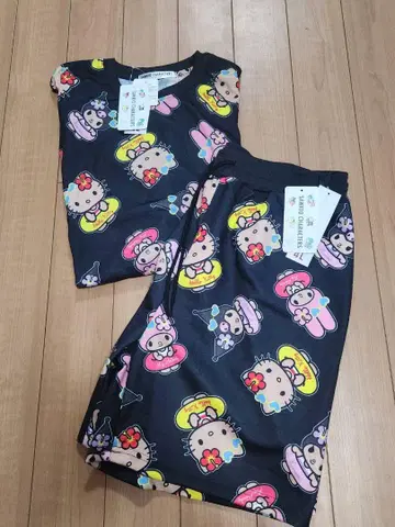 택 포함 새상품 일광화상 키티 산리오 셋업 티셔츠 하프 팬츠 4L