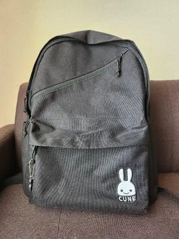 CUNE 백팩