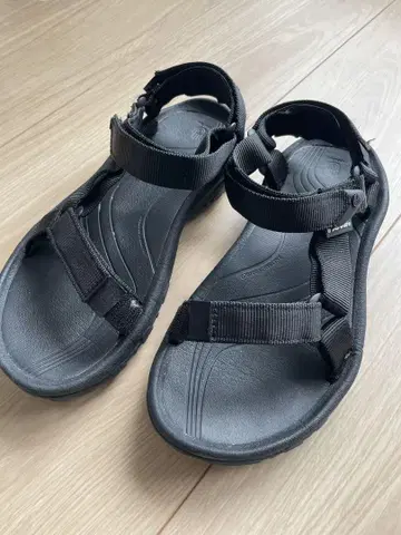 Teva 아웃도어 샌들 블랙 허리케인 24cm