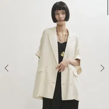 숏 슬리브 자켓