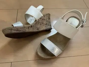 Nuovo 화이트 웨지 샌들 23cm