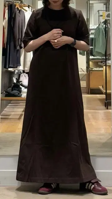 종이상자 핀턱 롱 원피스