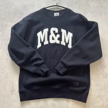 M&M 로고 네이비 맨투맨