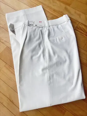 UNIQLO 새상품 턱 와이드 팬츠 S 긴 길이 슬랙스 화이트