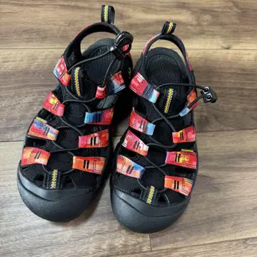 keen 샌들 블랙 24