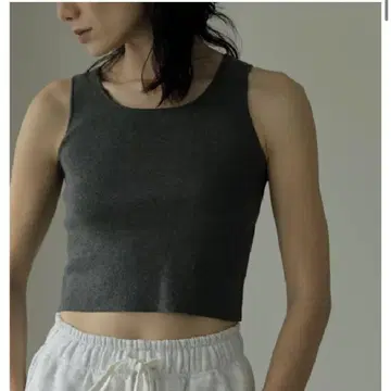 새상품 anuke Cropped Knit Tanktop 탱크탑