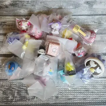 산리오 피규어 정리 가챠 키티 마이멜로디 바츠마루 한교동